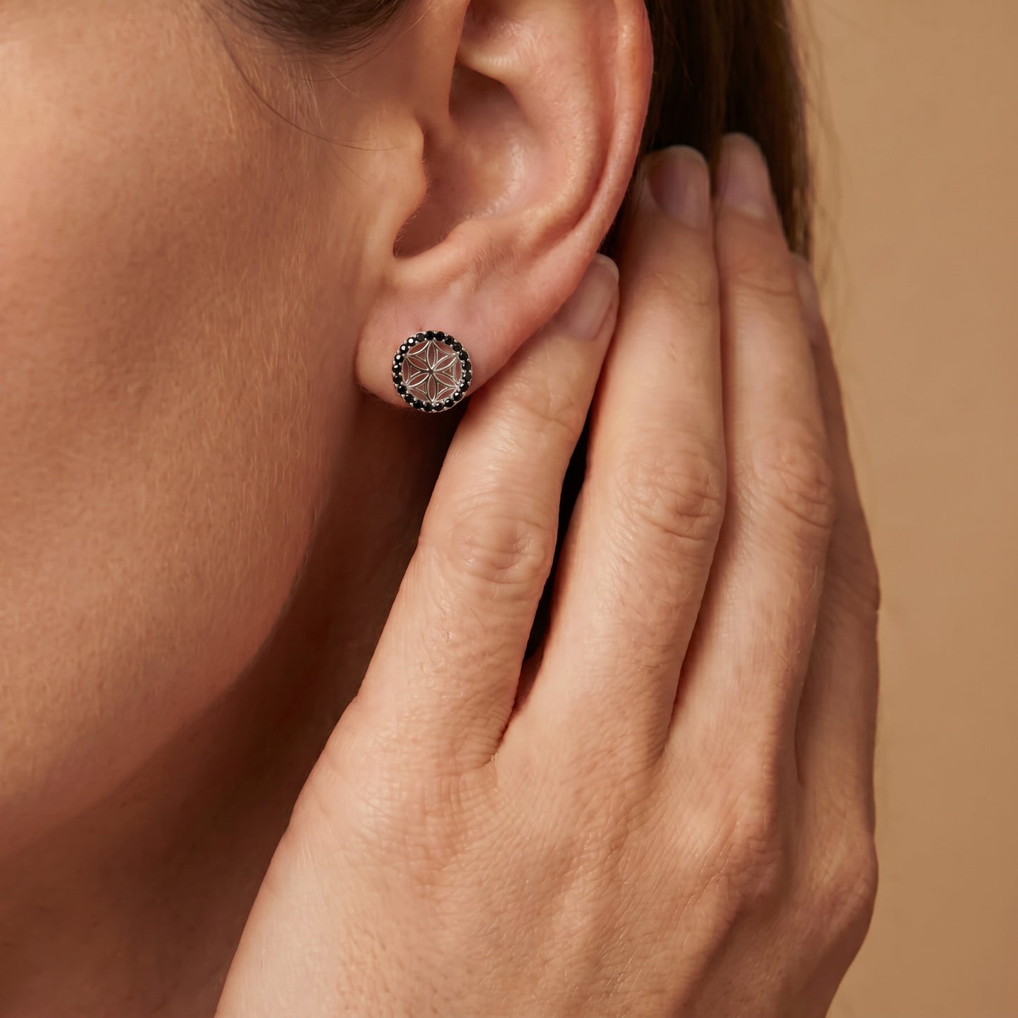 Ohrstecker 925er Silber Lebensblume mit Zirkonia schwarz