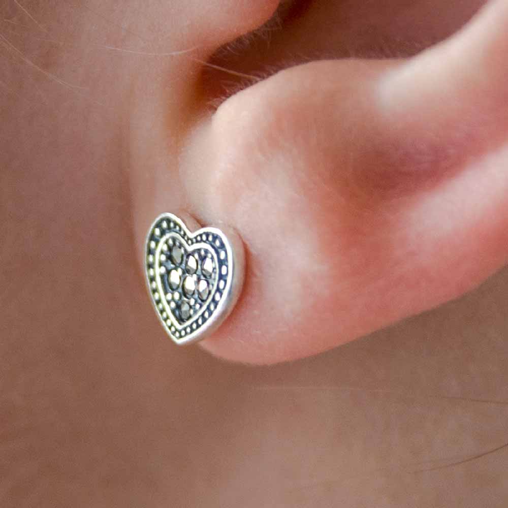 Engelsrufer ear studs silver heart symbol with marcasite